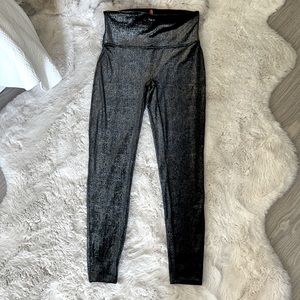 Spanx Velvet Leggings Metallic Black & Gold Mid Rise Slimming Stretch XL